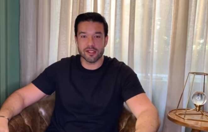 Sergio Marone recebe cantadas em vídeo sobre sexo